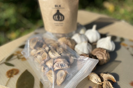 【農薬不使用】栄養ギュっ！「自然のサプリ」発酵熟成★黒にんにく【バラタイプ100g×6パック】