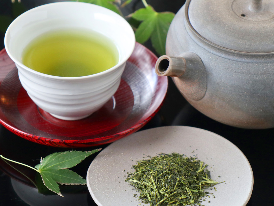 【3袋セット】コクありまろやか 特選 深蒸し緑茶 100g×3袋　普段使いから来客まで