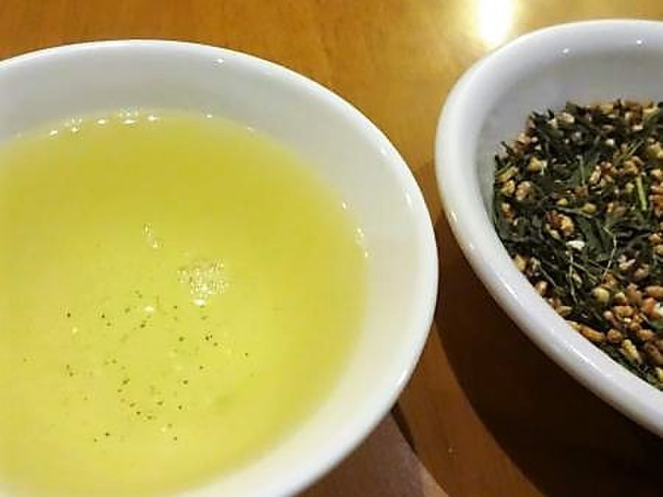 こだわり玄米茶！お水出しも人気です♡自家製米でつくった玄米茶【花鳥風月】100ｇ　　【備考欄より②抹茶入りや➂煎茶パウダー配合④ほうじ茶玄米茶も承り致します♡】　　　　　お好みの配合もリクエスト可能♡