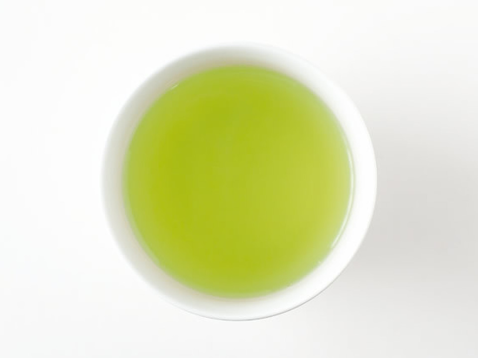 茶の道40年の園主が育てた八女茶　【上級煎茶：深雪】100ｇ×3袋　レターパックでお届け！