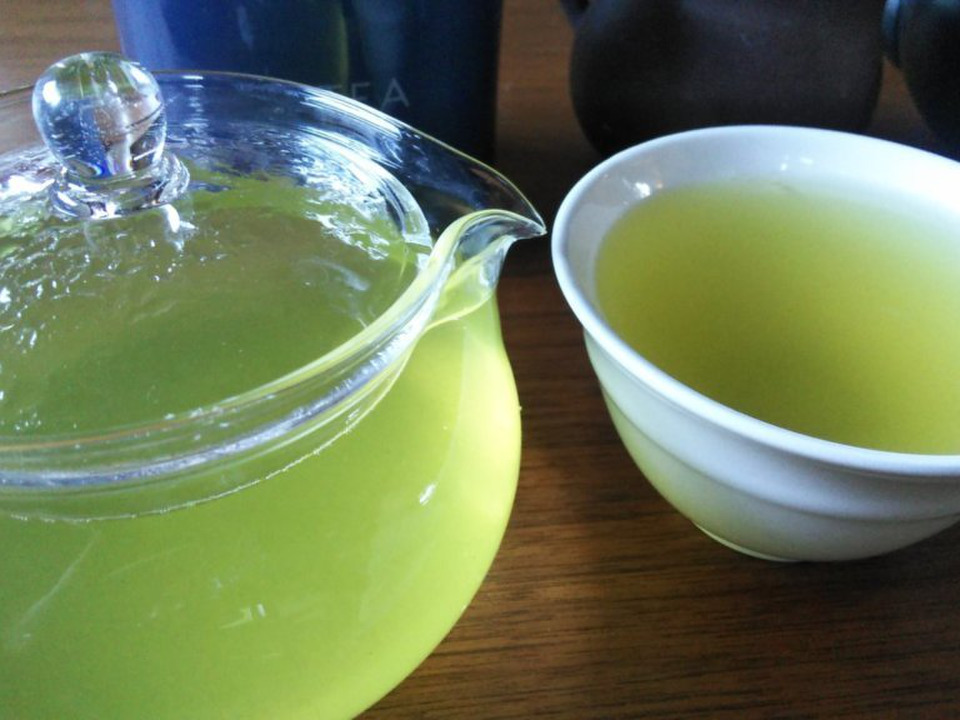 《たっぷり得用サイズ》ポンとお水出しも人気です♡TeaBag まろやか緑茶！ 特上深蒸しかぶせ茶【葉月】ティーパック（LLサイズ　３ｇ×６０コ）（農薬・化学肥料・除草剤不使用）自然素材パック使用♡