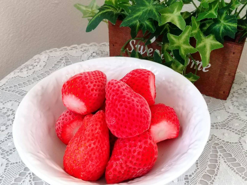  ♥️はじめての食感♥️1kg『急速冷凍いちご』群馬やよいひめ